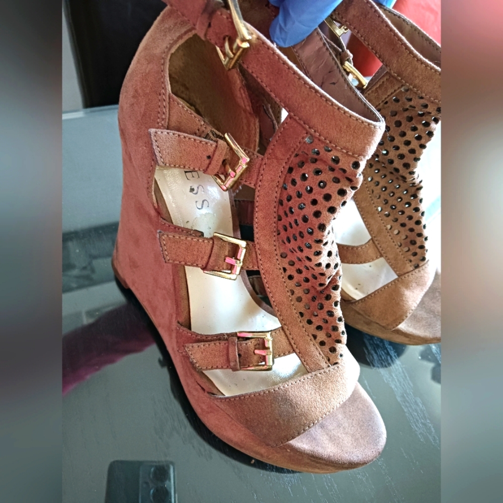 Guess shoes size 8